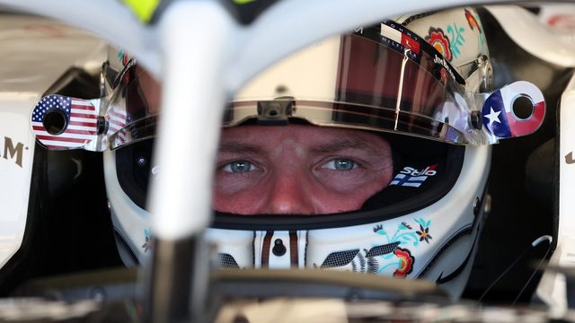 Valtteri Bottas Cadillacin ohjaamossa Yhdysvaltain GP:n harjoituspäivänä Austinissa