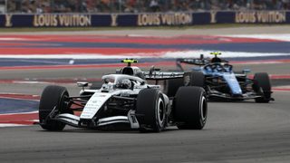 Valtteri Bottas (Cadillac) ajaa Yhdysvaltain GP:n kilpailussa Austinissa