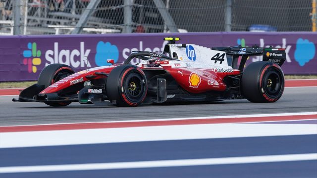 Lewis Hamilton Ferrarin ratissa Austinin aika-ajossa