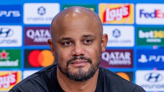 Päävalmentaja Vincent Kompany (Bayern München) lehdistötilaisuudessa Arsenal-ottelun jälkeen
