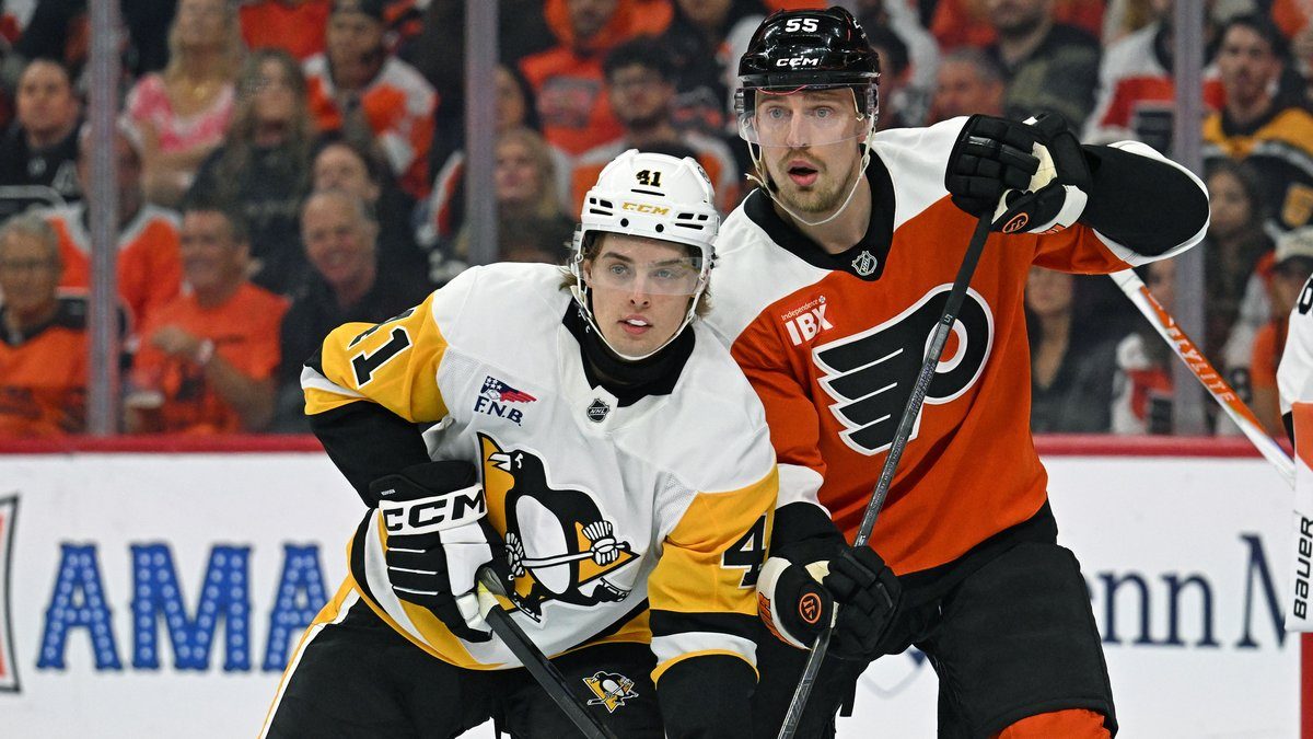 Rasmus Ristolainen Philadelphia Flyersin paidassa Pittsburgh Penguinsia vastaan