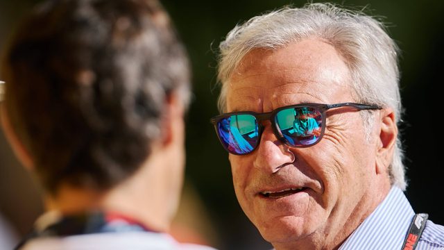Carlos Sainz Madridin F1-kilpailun varikolla