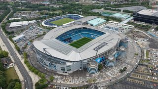Manchester Cityn kotistadion Etihad Stadium ilmasta kuvattuna